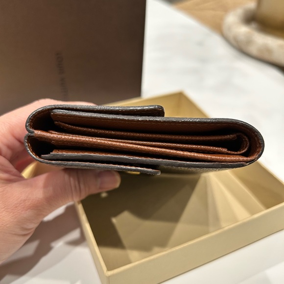 Authentic Louis Vuitton Bifold wallet - Picture 3 of 10